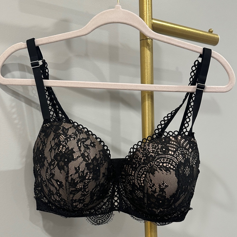Victoria’s Secret Dream Angels Lined Demi Black Lace Bra with Minimal Padding